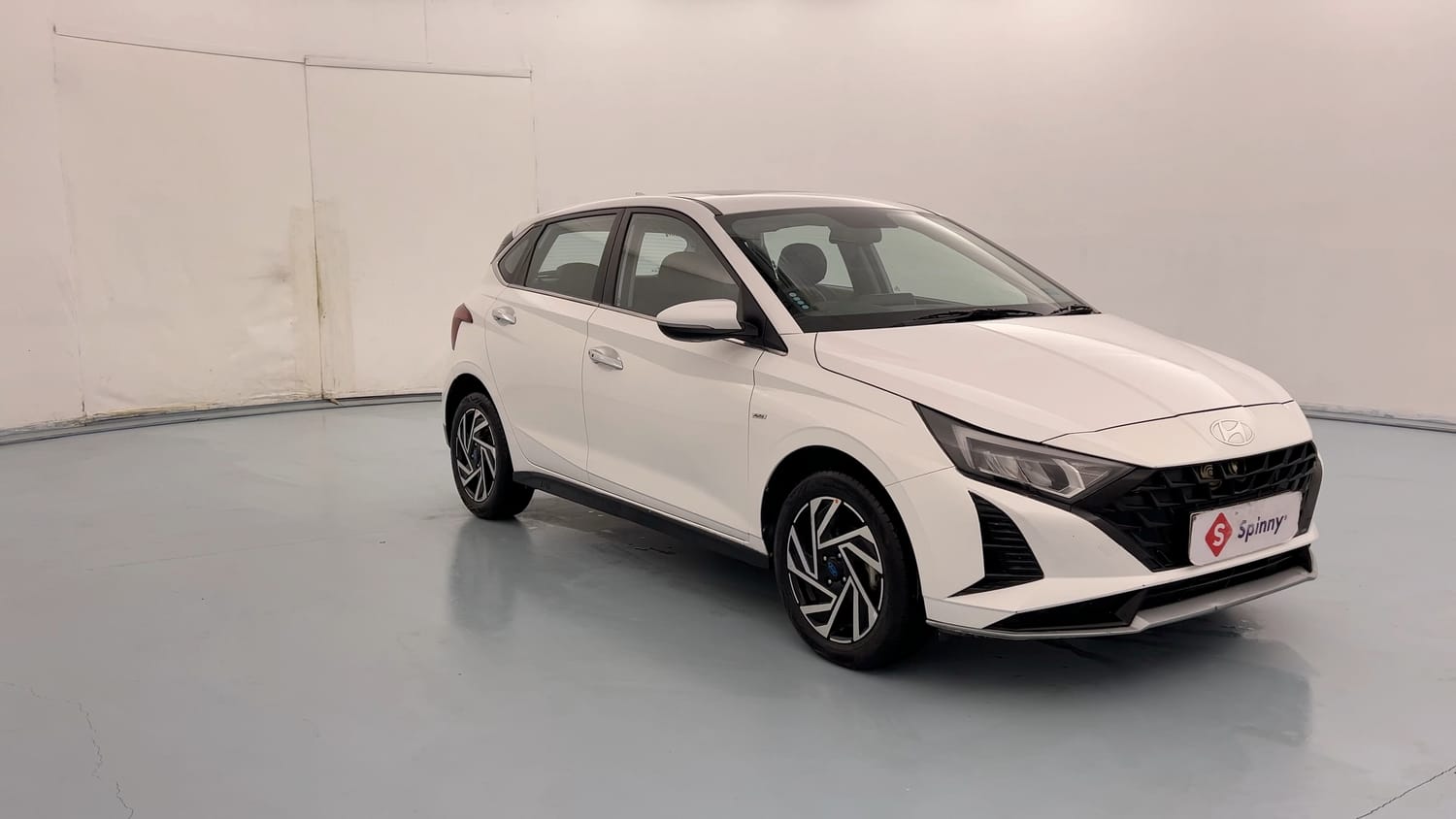 Used 2024 Hyundai New i20 Asta (O) 1.2 IVT Petrol Automatic exterior RIGHT FRONT CORNER VIEW