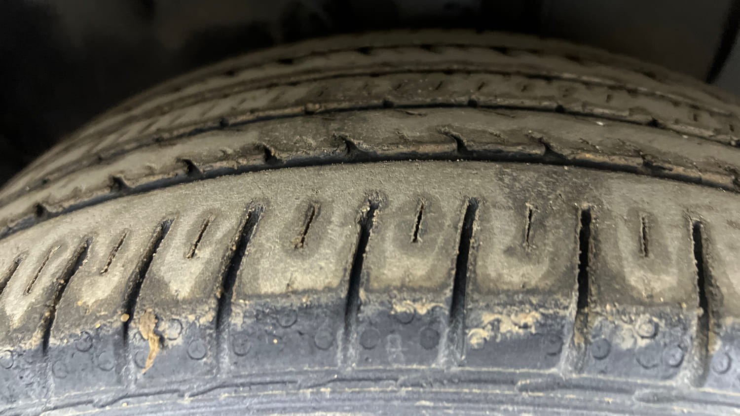 Used 2015 Hyundai i20 Active 1.2 S Petrol Manual tyres RIGHT FRONT TYRE TREAD VIEW