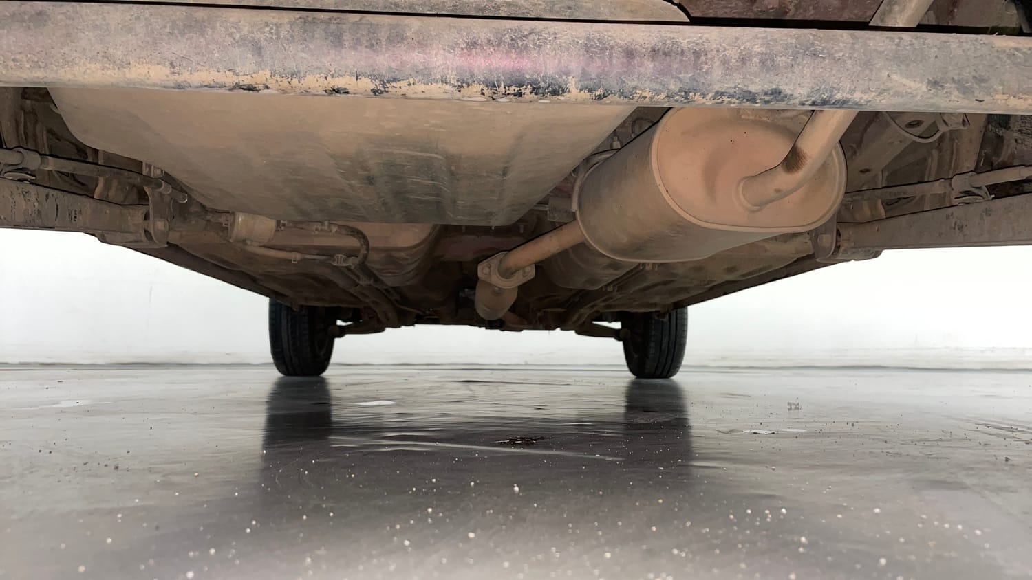 Used 2019 maruti-suzuki Alto K10 VXi (O) AMT Petrol Automatic extra REAR UNDERBODY VIEW (TAKEN FROM REAR)