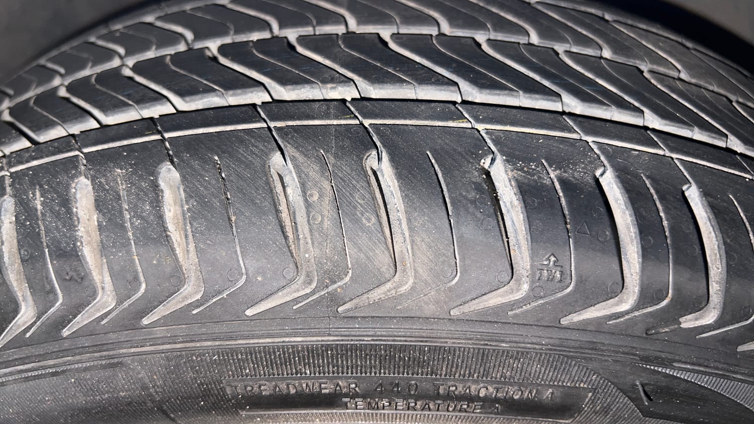 Used 2019 Tata Tiago Revotron XZ Plus Petrol Manual tyres RIGHT FRONT TYRE TREAD VIEW