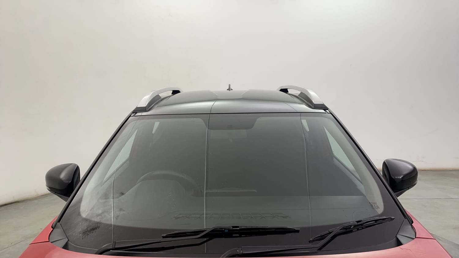 Used 2022 Renault Kiger RXZ AMT Petrol Automatic exterior FRONT WINDSHIELD VIEW