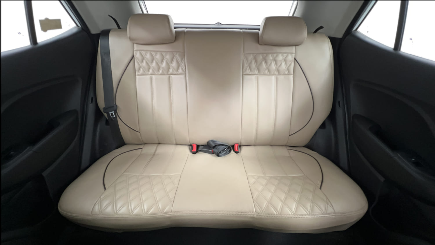Used 2019 Hyundai Venue SX Plus 1.0 Turbo DCT Petrol Automatic interior REAR SEAT CONDITION VIEW