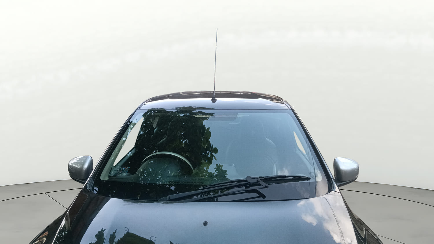 Used 2025 Renault Kwid RXT 1.0L Petrol Manual exterior FRONT WINDSHIELD VIEW