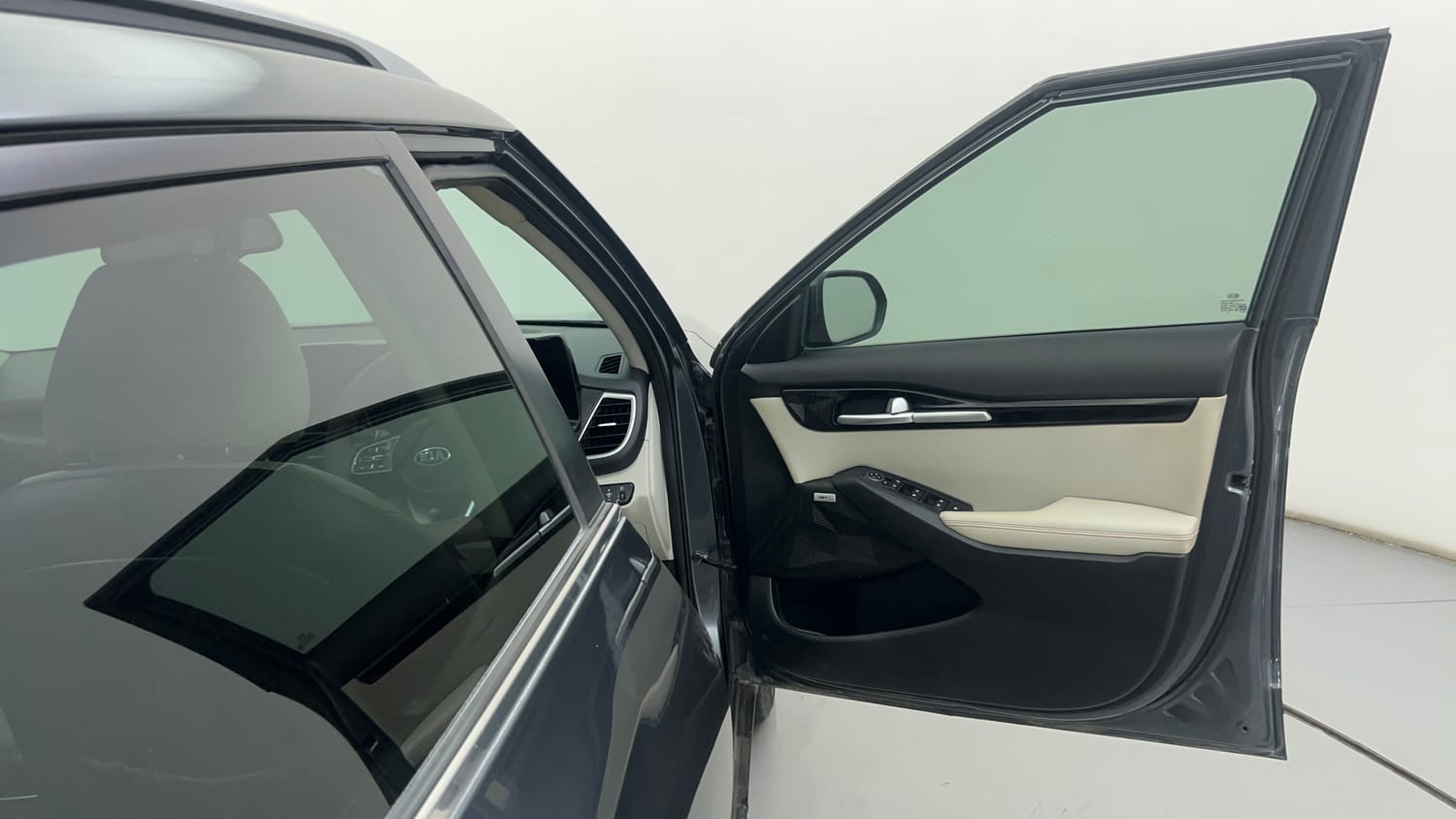 Used 2019 kia Seltos GTX Plus DCT 1.4 Petrol Automatic interior RIGHT FRONT DOOR OPEN VIEW