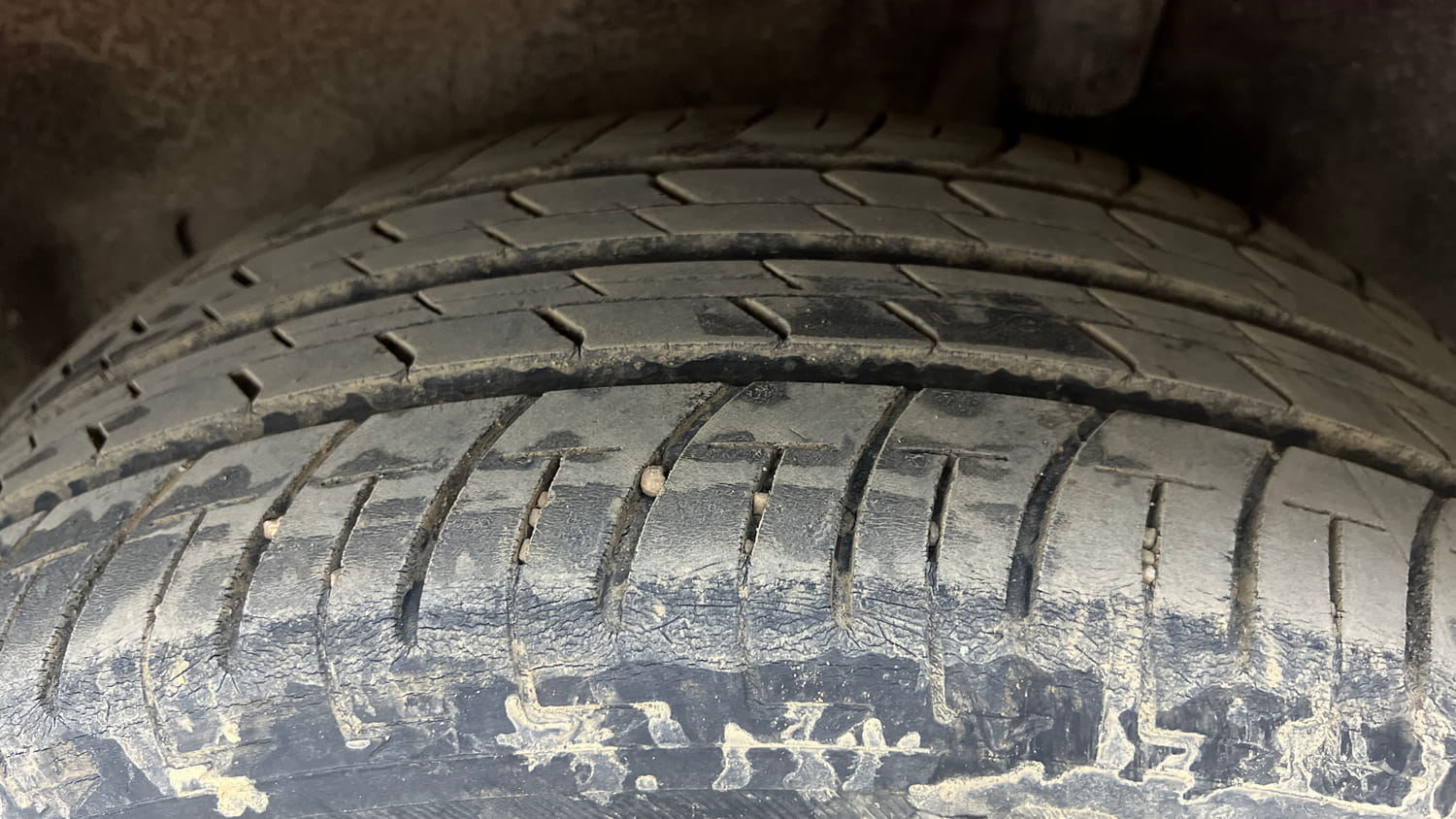 Used 2017 Ford EcoSport Titanium+ 1.5L TDCi Diesel Manual tyres LEFT REAR TYRE TREAD VIEW