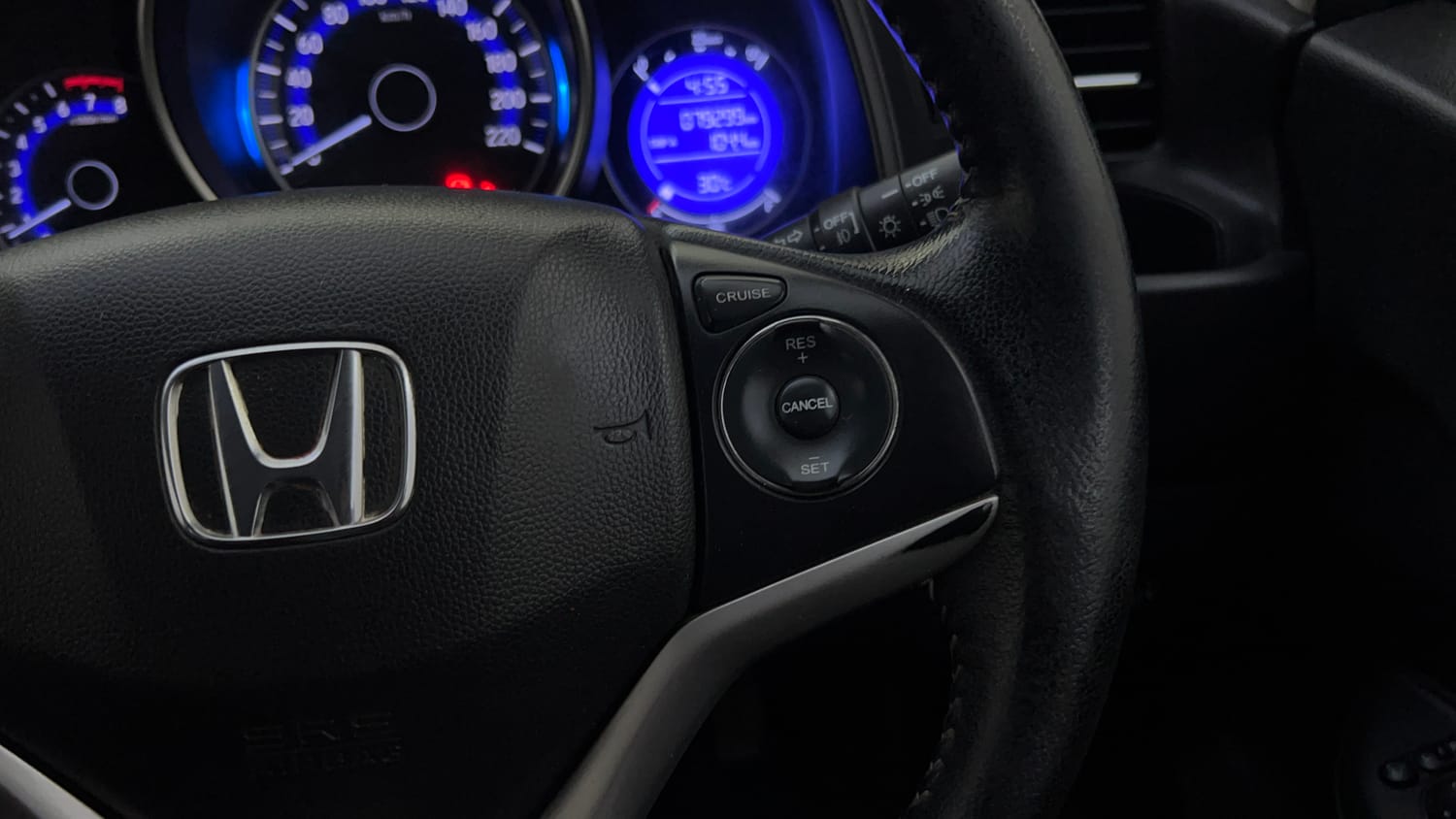 Used 2020 Honda WR-V VX MT Petrol Petrol Manual top_features Cruise control