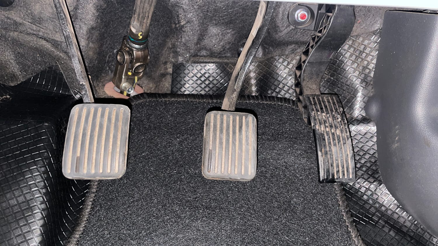 Used 2023 Hyundai Grand i10 Nios Sportz 1.2 Kappa VTVT Petrol Manual interior PEDALS VIEW