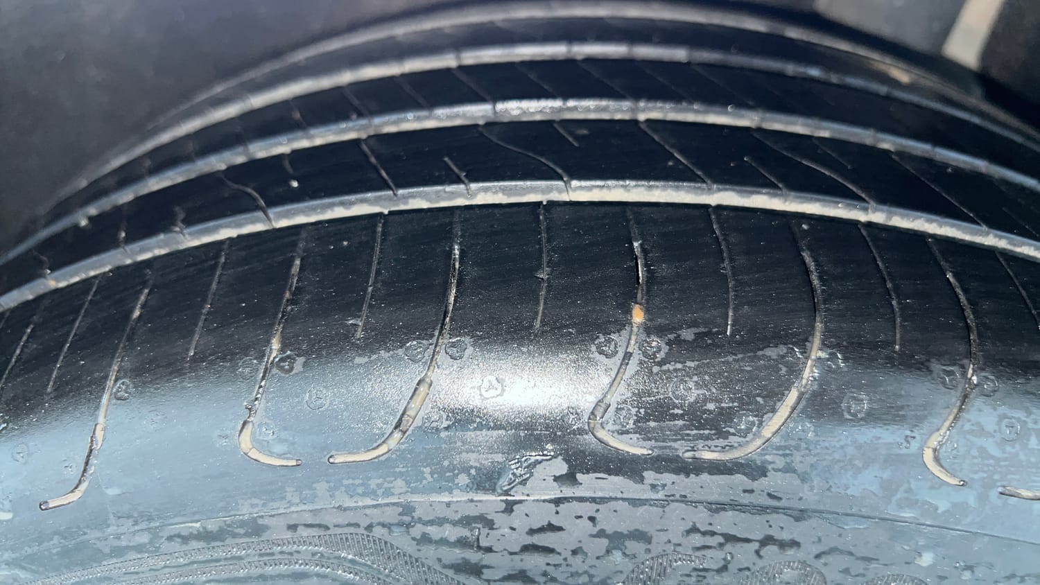 Used 2015 Mercedes-Benz C-Class C 200 Avantgarde Petrol Automatic tyres LEFT REAR TYRE TREAD VIEW