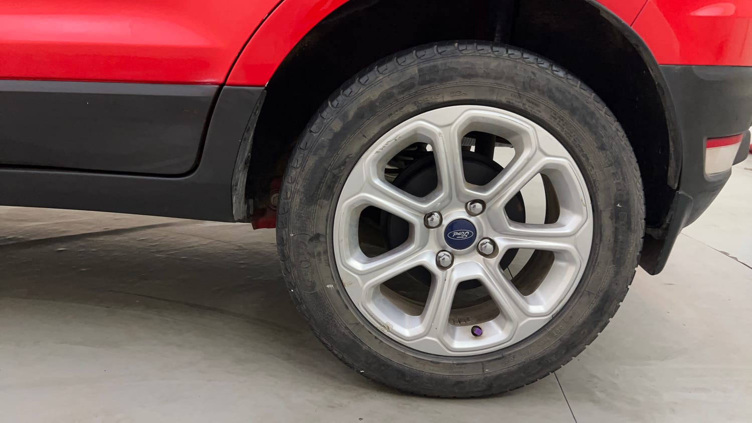 Used 2019 Ford EcoSport Titanium + 1.5L Ti-VCT Petrol Manual tyres LEFT REAR TYRE RIM VIEW
