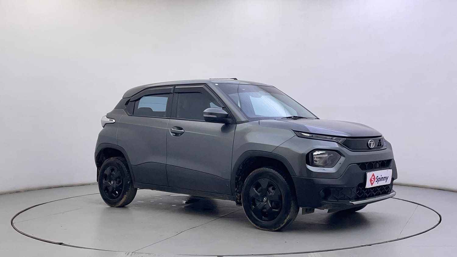 Used 2022 Tata Punch Adventure MT Petrol Manual exterior RIGHT FRONT CORNER VIEW