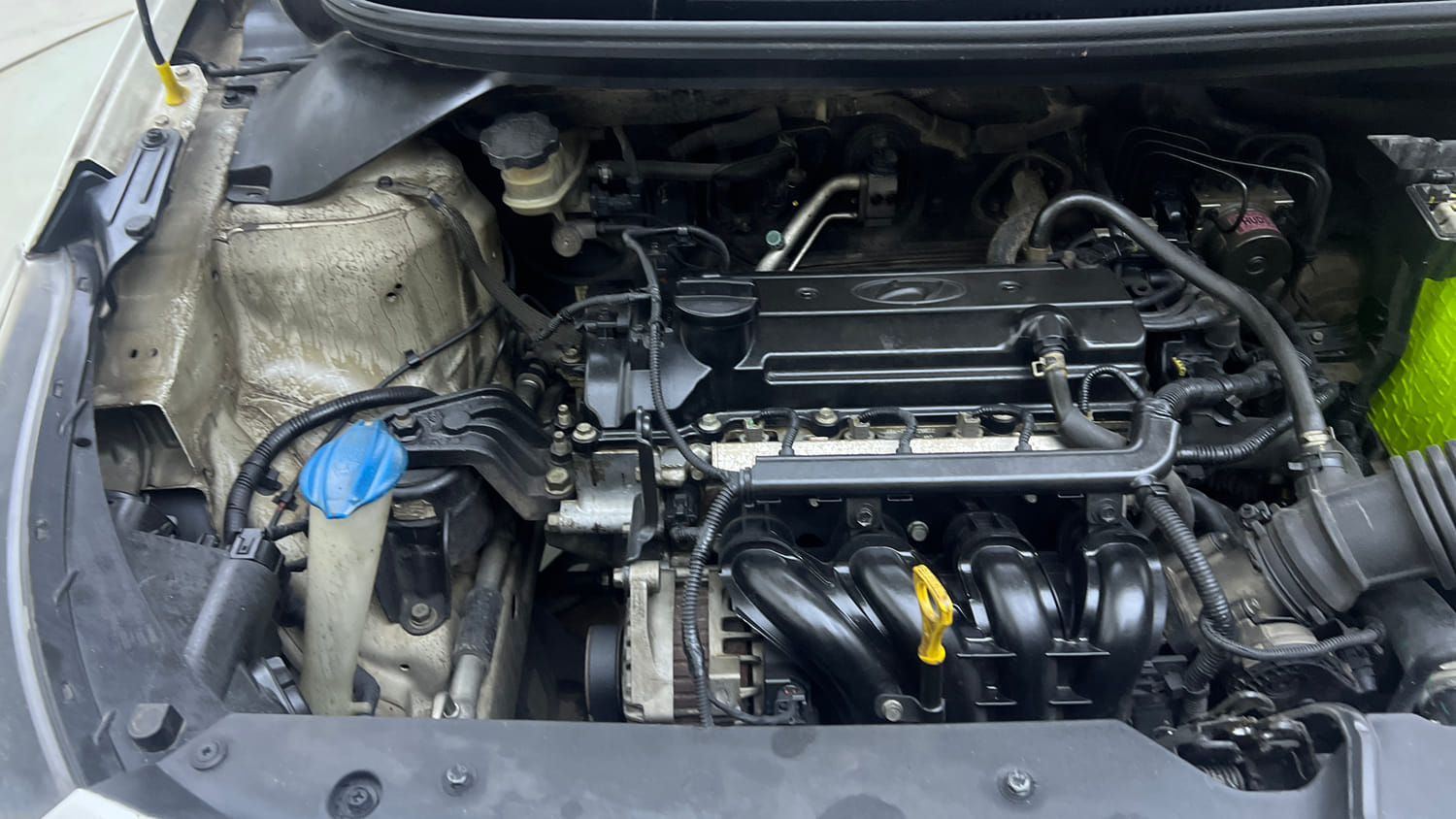 Used 2015 Hyundai i20 Active 1.2 S Petrol Manual engine ENGINE RIGHT SIDE VIEW