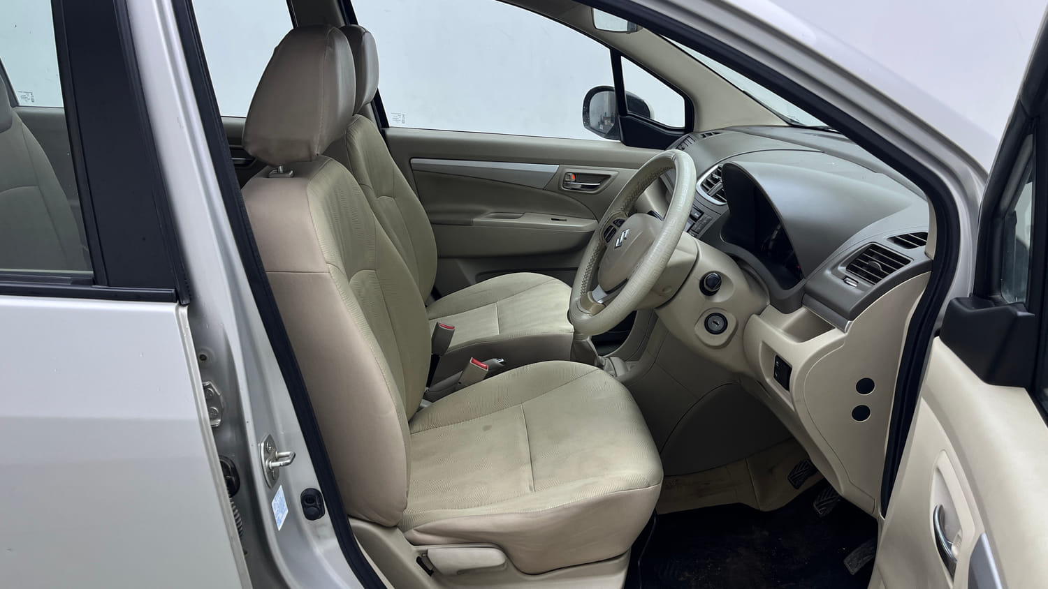 Used 2017 Maruti Suzuki Ertiga VXI Petrol Manual interior RIGHT SIDE FRONT DOOR CABIN VIEW