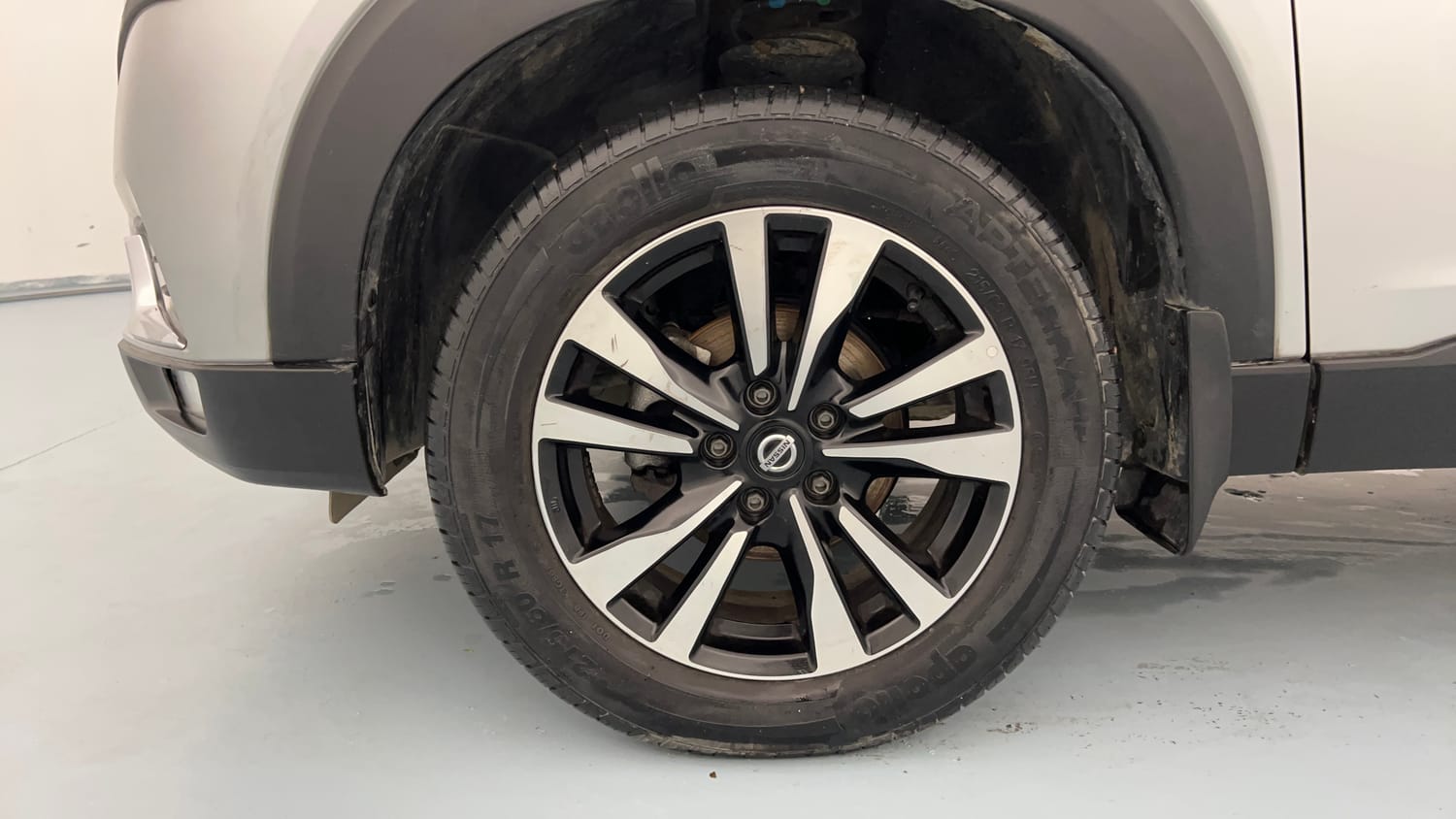 Used 2021 Nissan Kicks XV 1.5 Petrol Manual tyres LEFT FRONT TYRE RIM VIEW