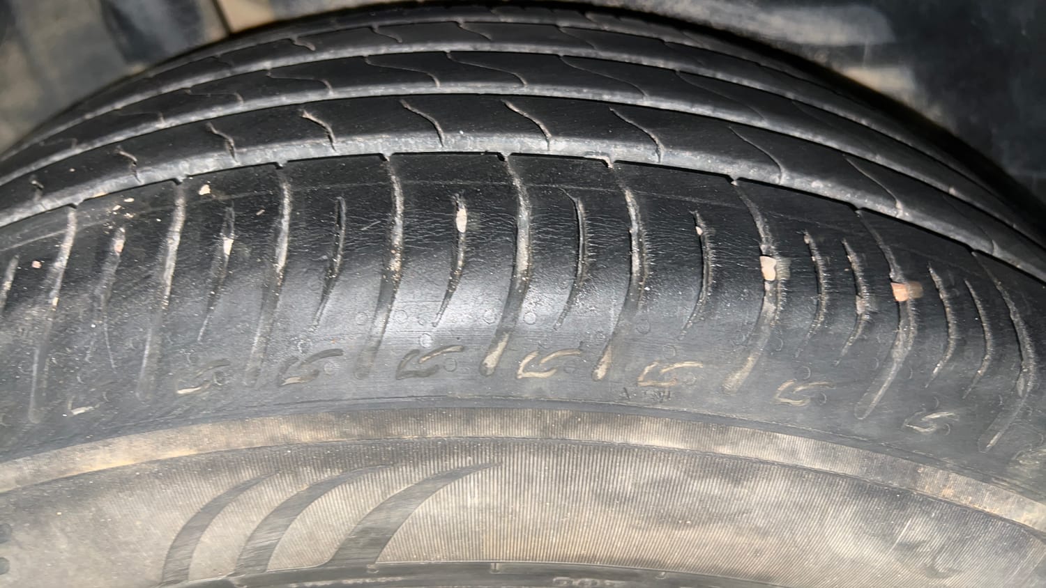 Used 2024 Maruti Suzuki Brezza VXi Petrol Manual tyres RIGHT REAR TYRE TREAD VIEW