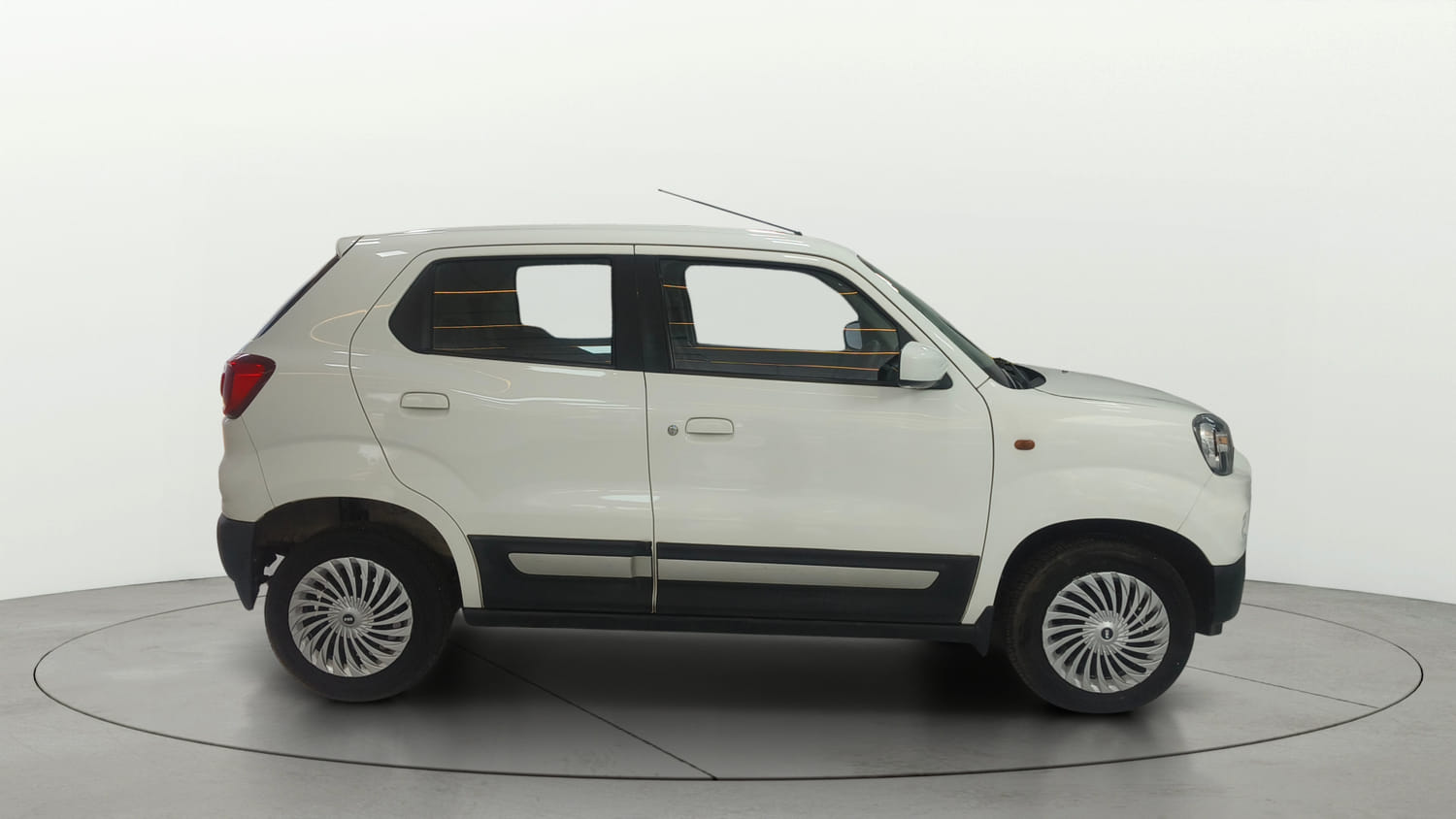 Used 2023 Maruti Suzuki S-Presso VXi Plus (O) AMT Petrol Automatic exterior RIGHT SIDE VIEW