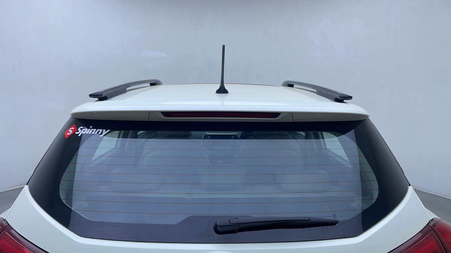 Used 2021 Mahindra XUV 300 W8 (O) 1.2 Petrol AMT Petrol Automatic exterior BACK WINDSHIELD VIEW