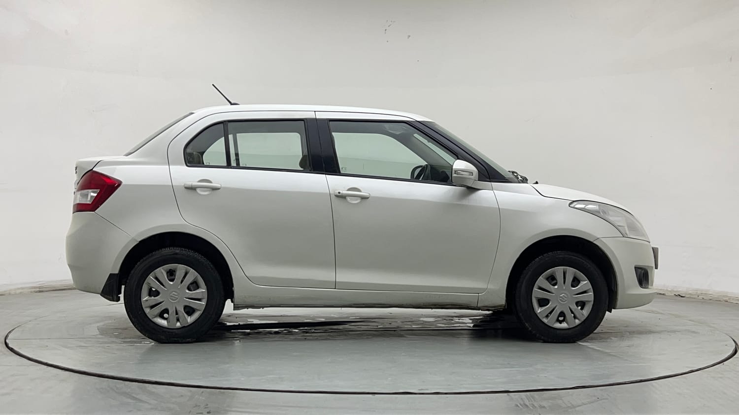 Used 2014 Maruti Suzuki Swift Dzire VXI Petrol Manual exterior RIGHT SIDE VIEW