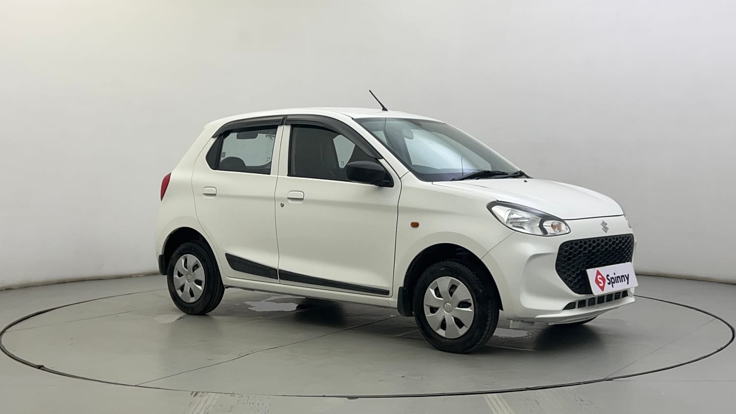 Used 2024 Maruti Suzuki Alto K10 VXi Plus Petrol Manual exterior RIGHT FRONT CORNER VIEW