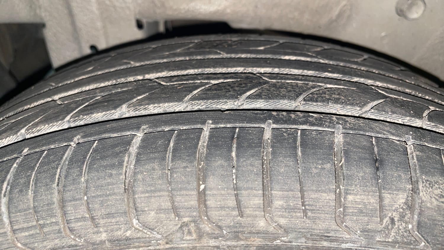 Used 2013 Maruti Suzuki A-Star VXI AT Petrol Automatic tyres RIGHT REAR TYRE TREAD VIEW