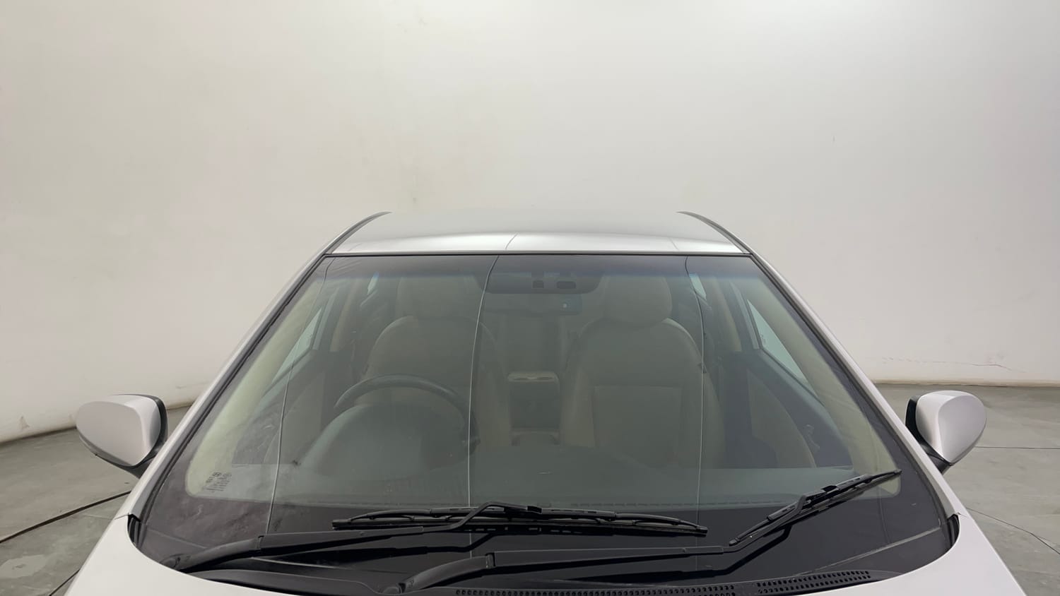 Used 2016 Hyundai Verna 1.6 VTVT SX (O) Petrol Manual exterior FRONT WINDSHIELD VIEW