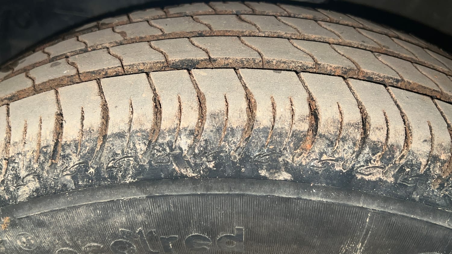 Used 2024 Maruti Suzuki Wagon R ZXI Plus 1.2 Petrol Manual tyres LEFT FRONT TYRE TREAD VIEW
