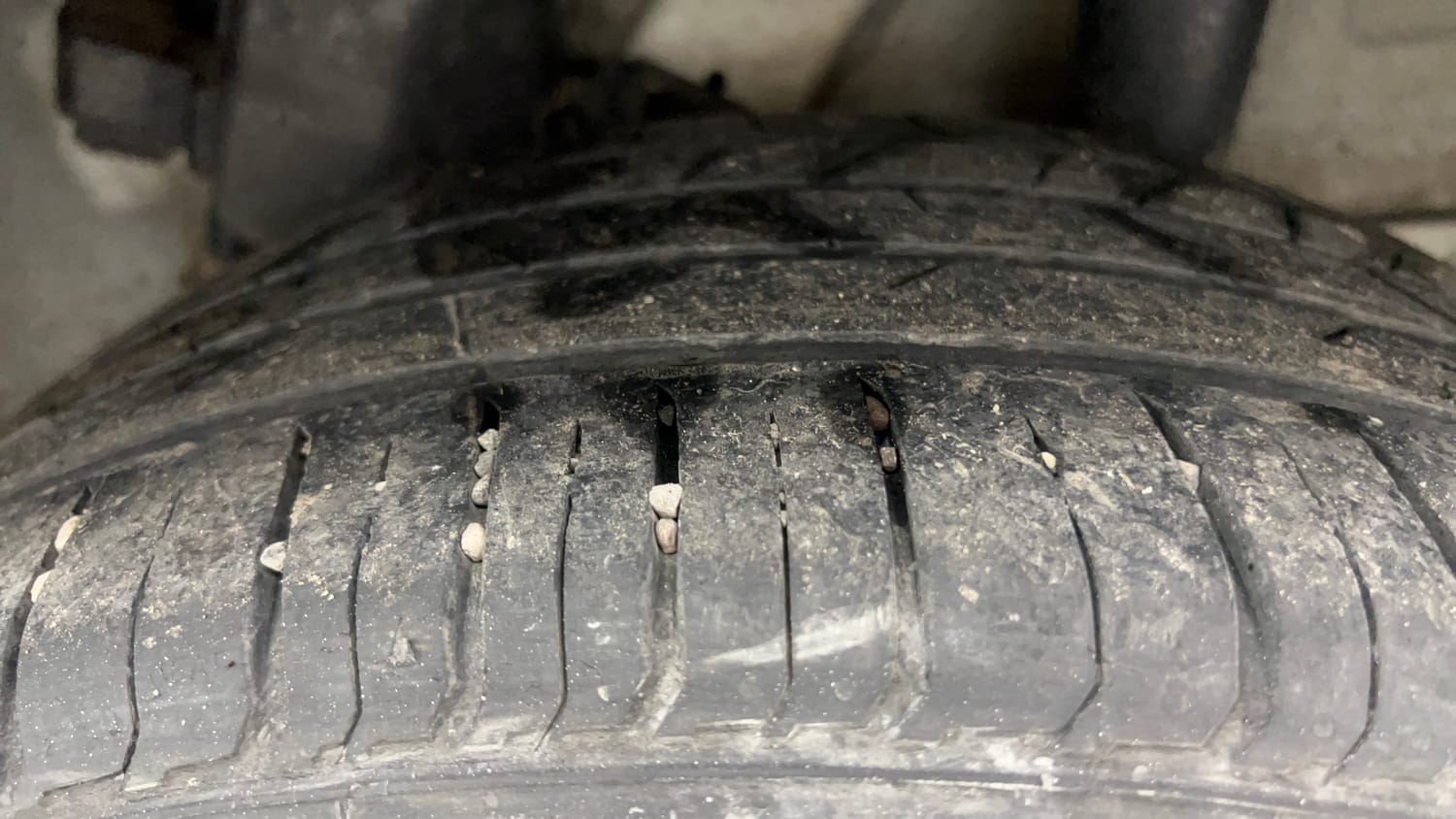 Used 2019 Hyundai Venue SX Plus 1.0 Turbo DCT Petrol Automatic tyres LEFT REAR TYRE TREAD VIEW