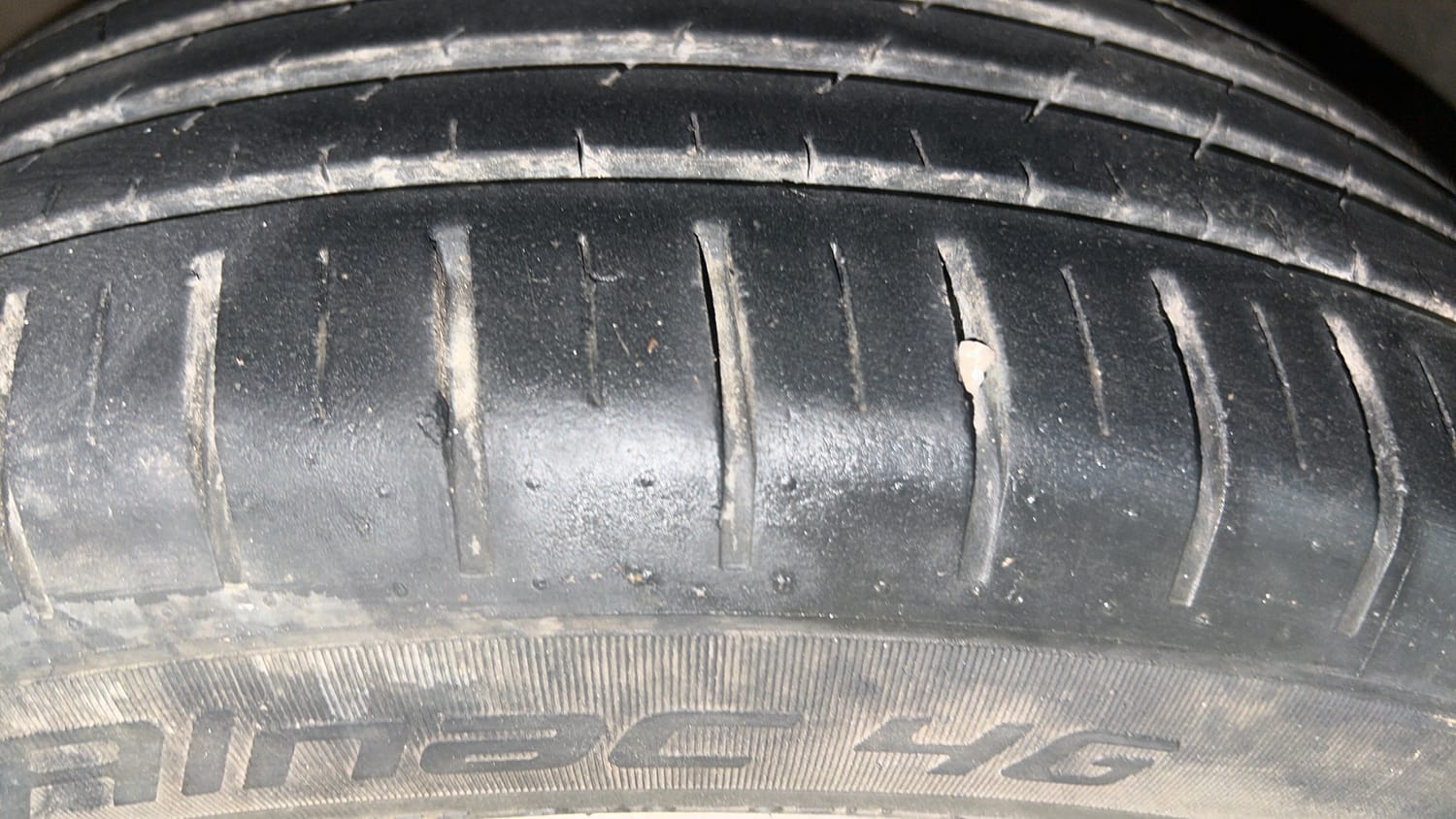 Used 2019 Maruti Suzuki Baleno Alpha 1.2 AT Petrol Automatic tyres LEFT FRONT TYRE TREAD VIEW