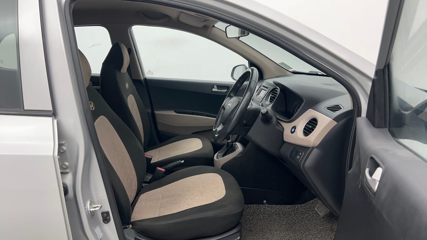 Used 2015 Hyundai Grand i10 Asta AT 1.2 Kappa VTVT Petrol Automatic interior RIGHT SIDE FRONT DOOR CABIN VIEW