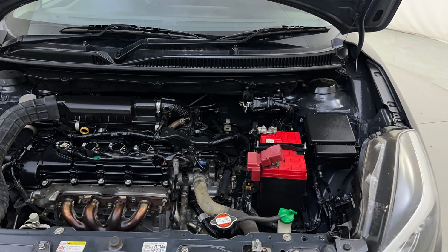 Used 2019 Maruti Suzuki Baleno Alpha 1.2 AT Petrol Automatic engine ENGINE LEFT SIDE HINGE & APRON VIEW