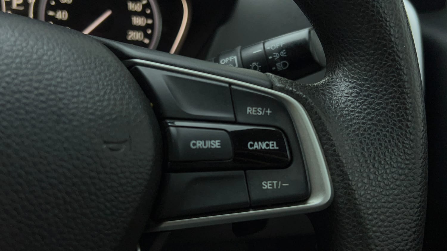 Used 2023 Honda City V CVT Petrol Petrol Automatic top_features Cruise control