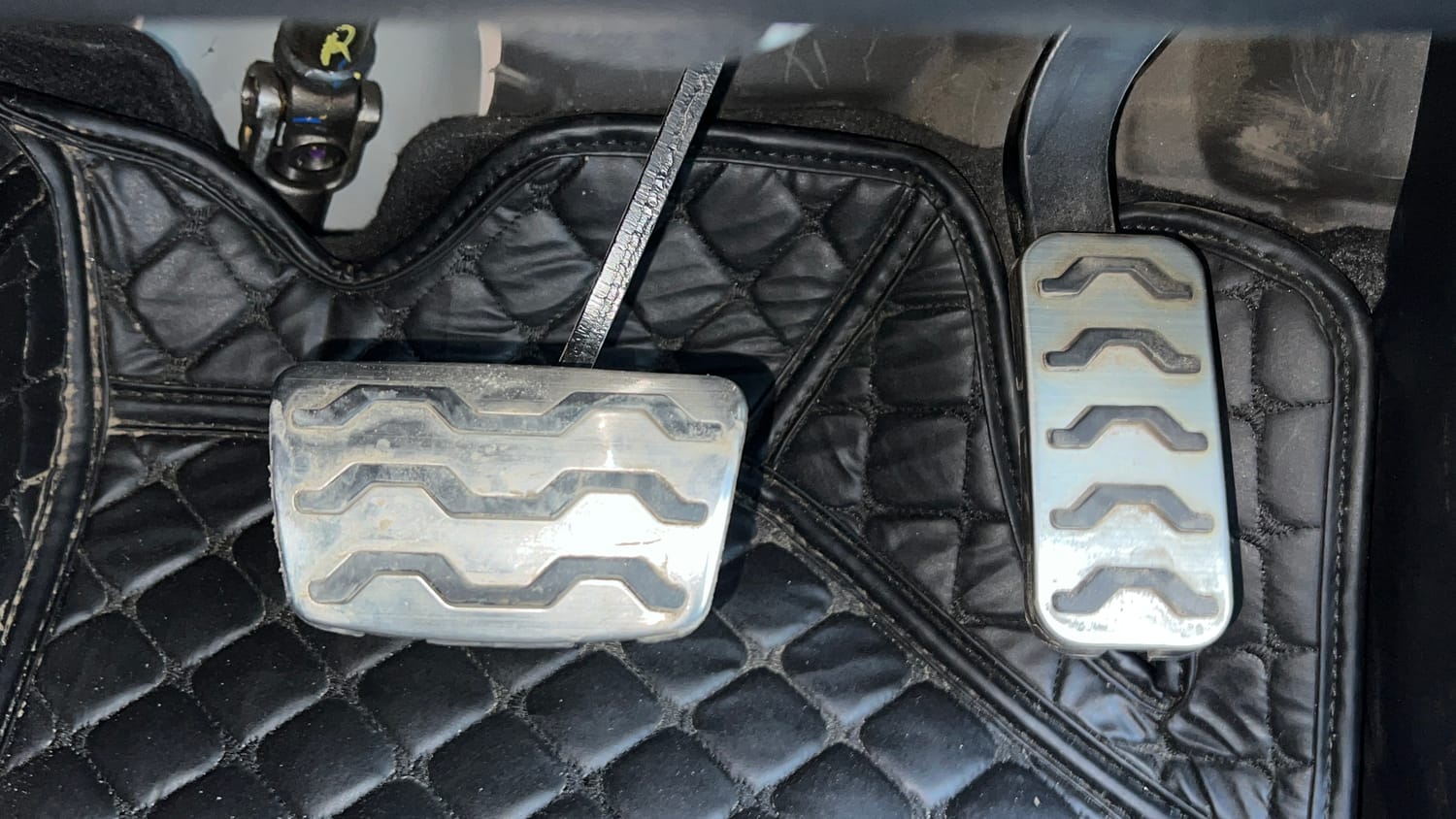 Used 2025 Kia Seltos GTX Plus 1.5 Turbo Petrol DCT Petrol Automatic interior PEDALS VIEW