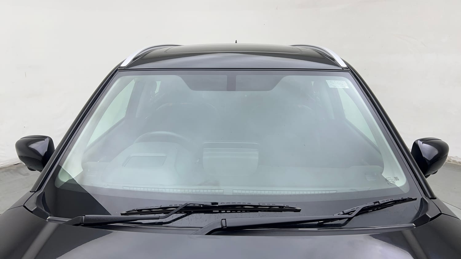 Used 2025 Toyota Urban Cruiser Hyryder V Hybrid Hybrid Automatic exterior FRONT WINDSHIELD VIEW