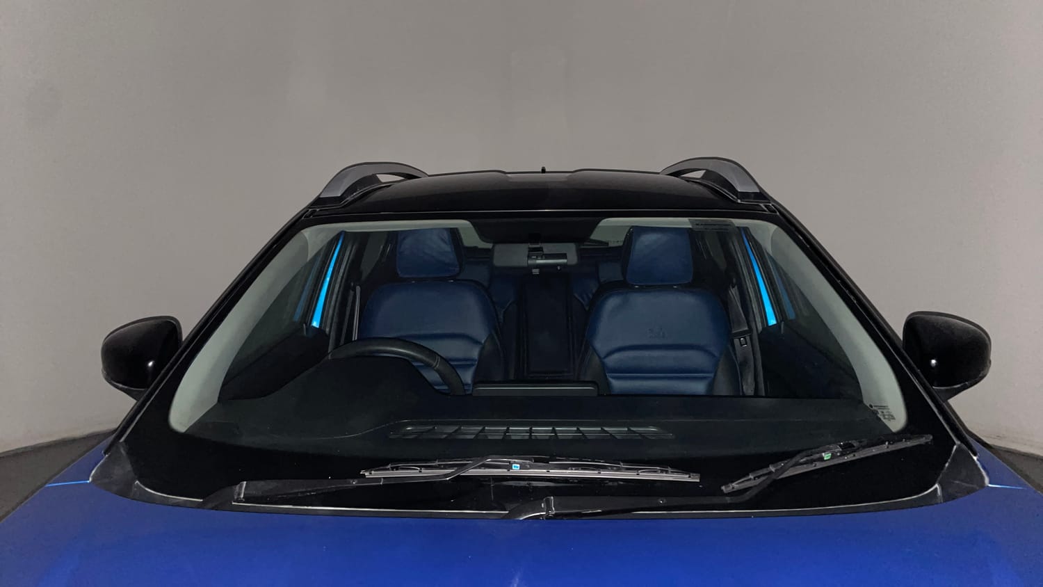 Used 2022 Renault Kiger RXZ AMT Dual Tone Petrol Automatic exterior FRONT WINDSHIELD VIEW