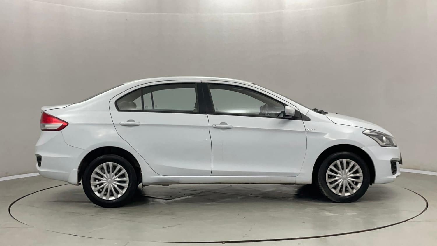 Used 2017 Maruti Suzuki Ciaz VXi+ Petrol Manual exterior RIGHT SIDE VIEW