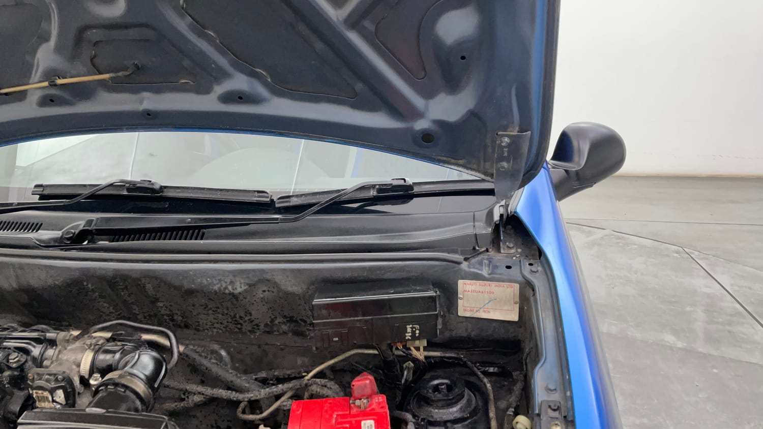 Used 2017 Maruti Suzuki Alto 800 VXi (O) Petrol Manual engine ENGINE LEFT SIDE HINGE & APRON VIEW