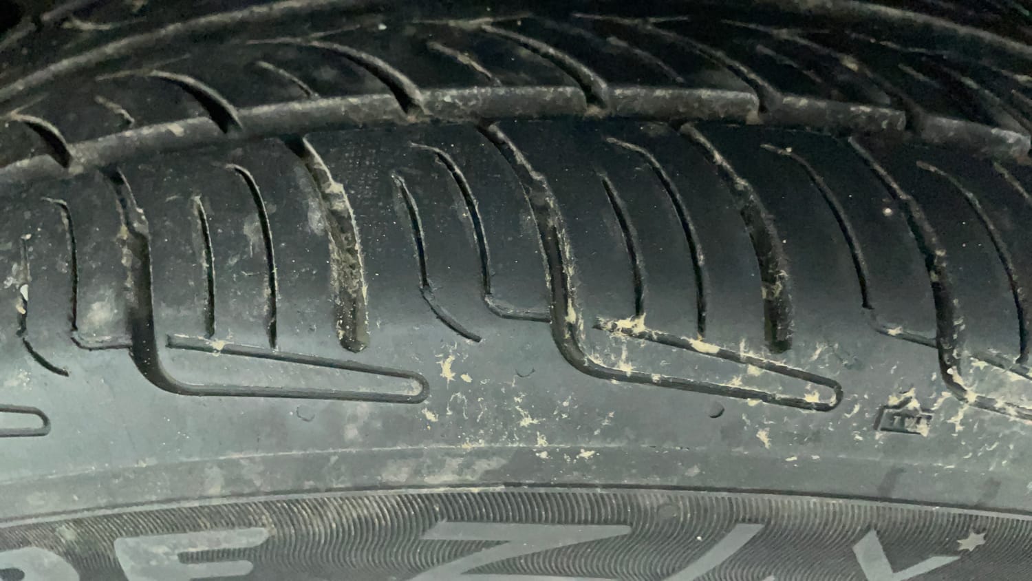 Used 2016 Honda City VX (O) MT Diesel Diesel Manual tyres LEFT FRONT TYRE TREAD VIEW