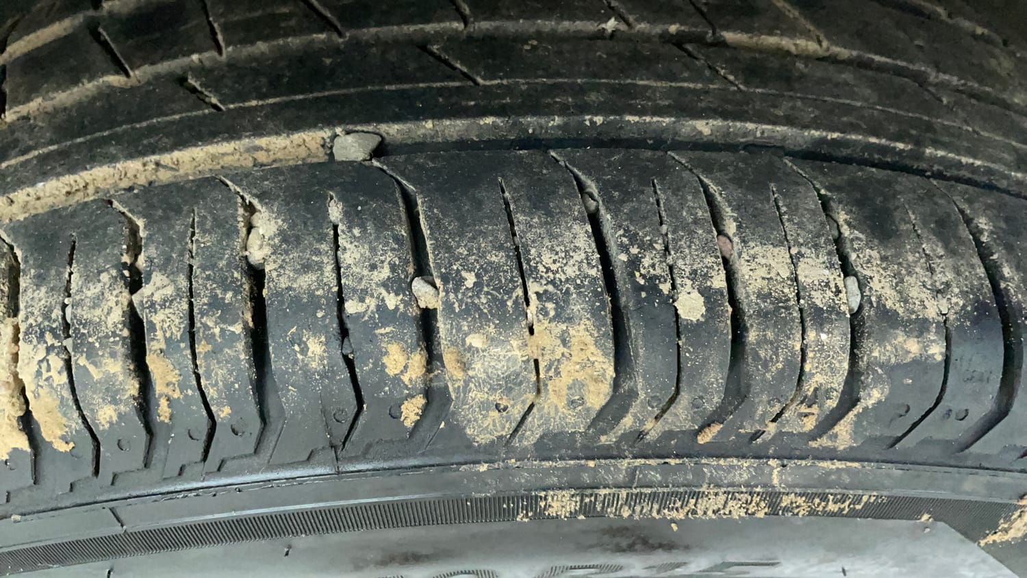 Used 2022 Tata Punch Adventure MT Petrol Manual tyres RIGHT REAR TYRE TREAD VIEW