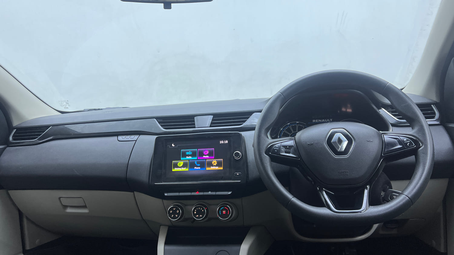 Used 2021 Renault Triber RXT Petrol Manual interior DASHBOARD VIEW