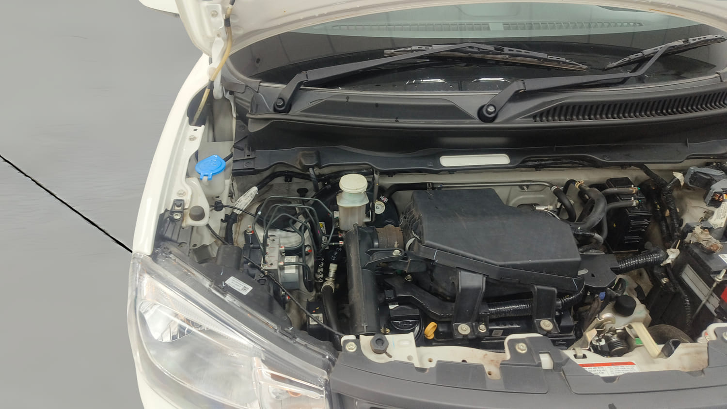 Used 2023 Maruti Suzuki S-Presso VXi Plus (O) AMT Petrol Automatic engine ENGINE RIGHT SIDE VIEW