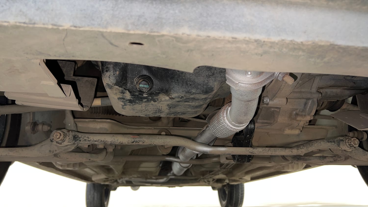 Used 2019 Tata Tiago Revotron XZ Plus Petrol Manual extra FRONT LEFT UNDERBODY VIEW