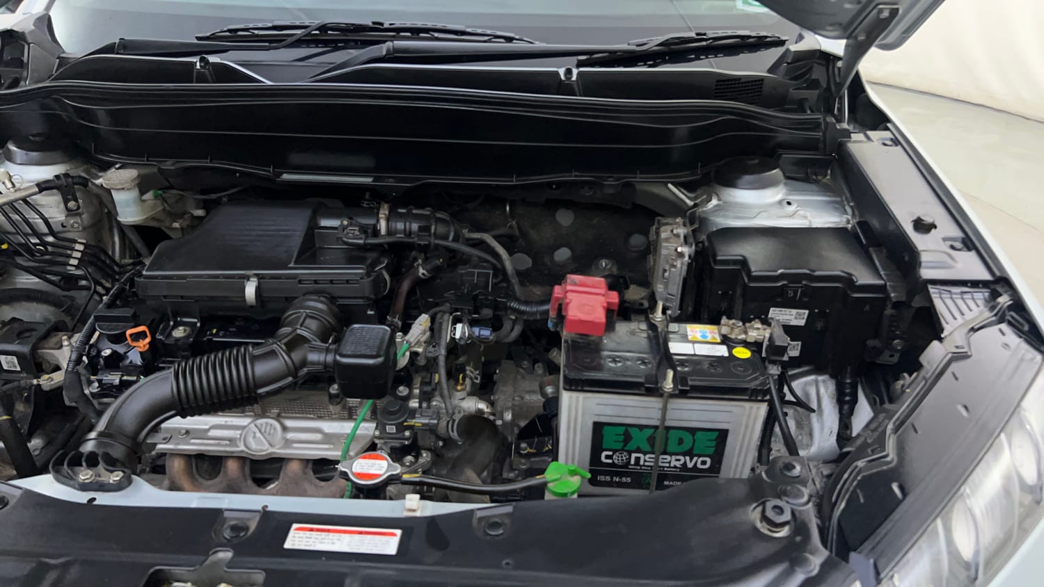 Used 2024 Maruti Suzuki Grand Vitara Zeta Smart Hybrid AT Petrol Automatic engine ENGINE LEFT SIDE HINGE & APRON VIEW