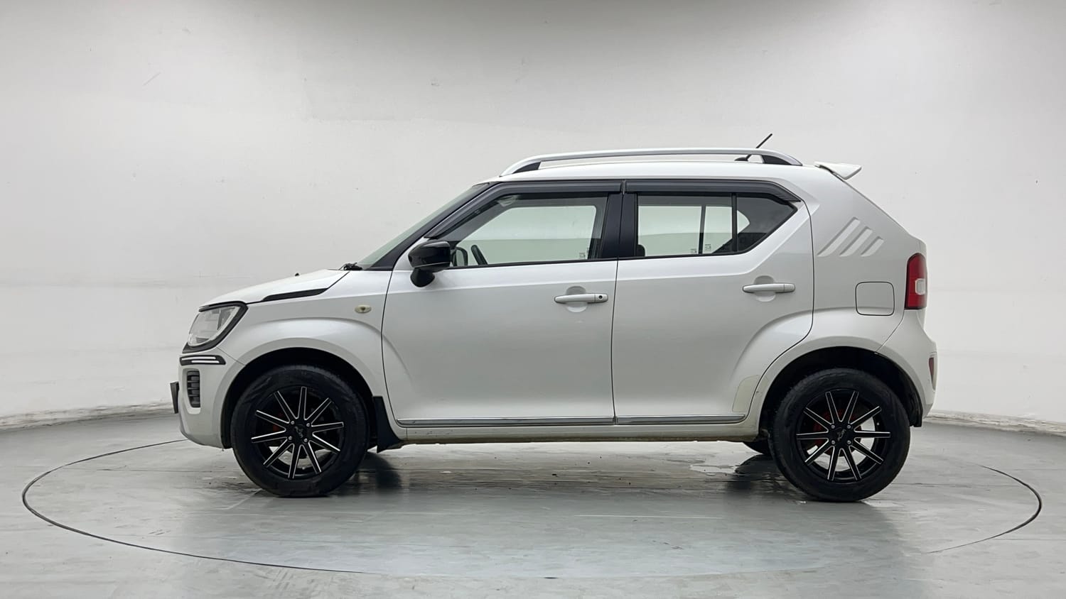 Used 2022 Maruti Suzuki Ignis Sigma 1.2 MT Petrol Manual exterior LEFT SIDE VIEW
