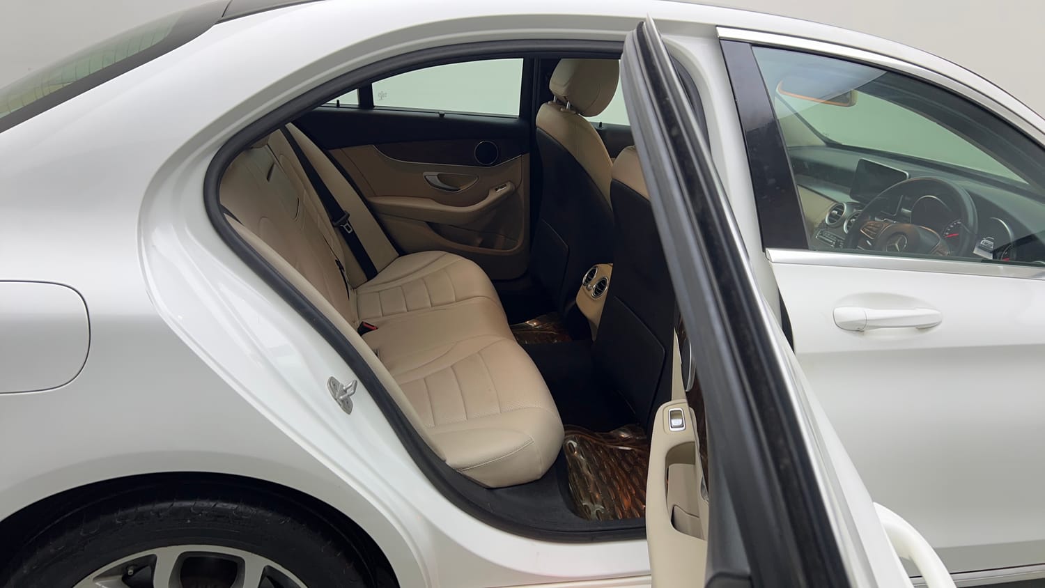 Used 2015 Mercedes-Benz C-Class C 200 Avantgarde Petrol Automatic interior RIGHT SIDE REAR DOOR CABIN VIEW