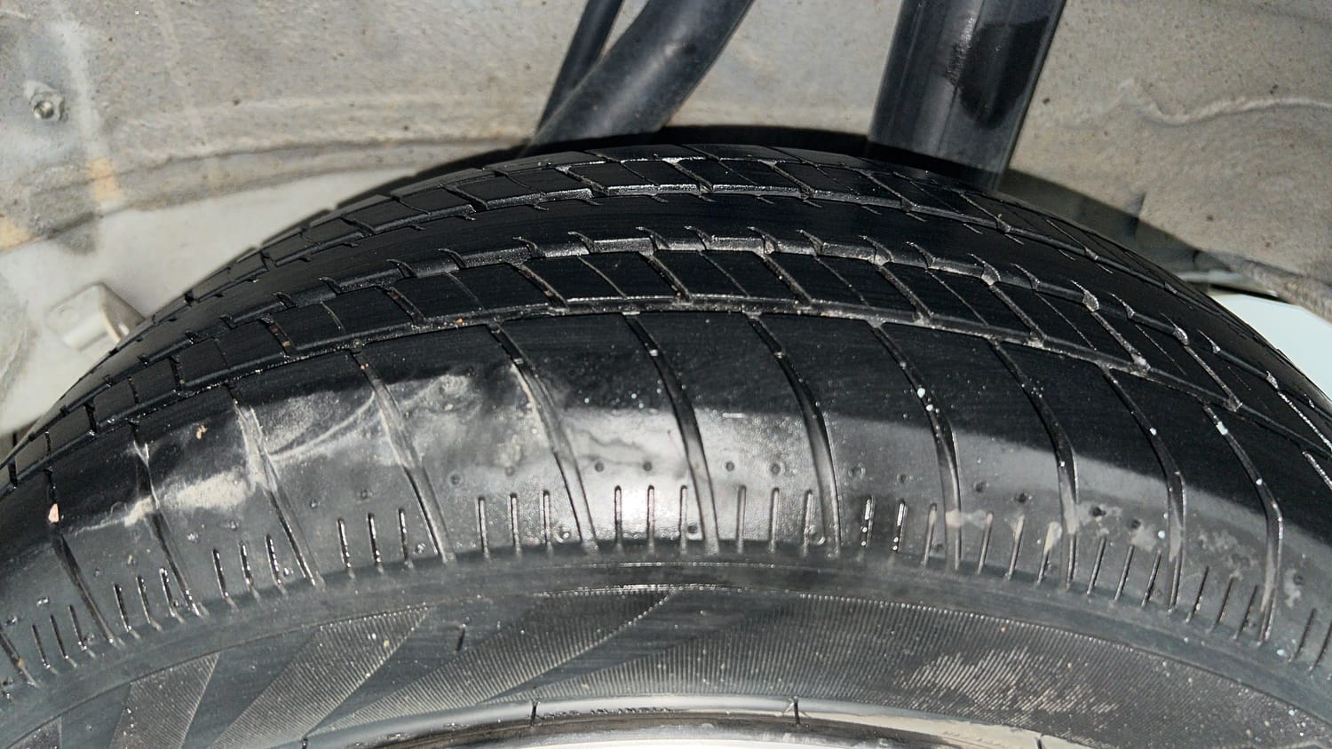 Used 2022 Honda Amaze S MT 1.2 Petrol Petrol Manual tyres LEFT REAR TYRE TREAD VIEW