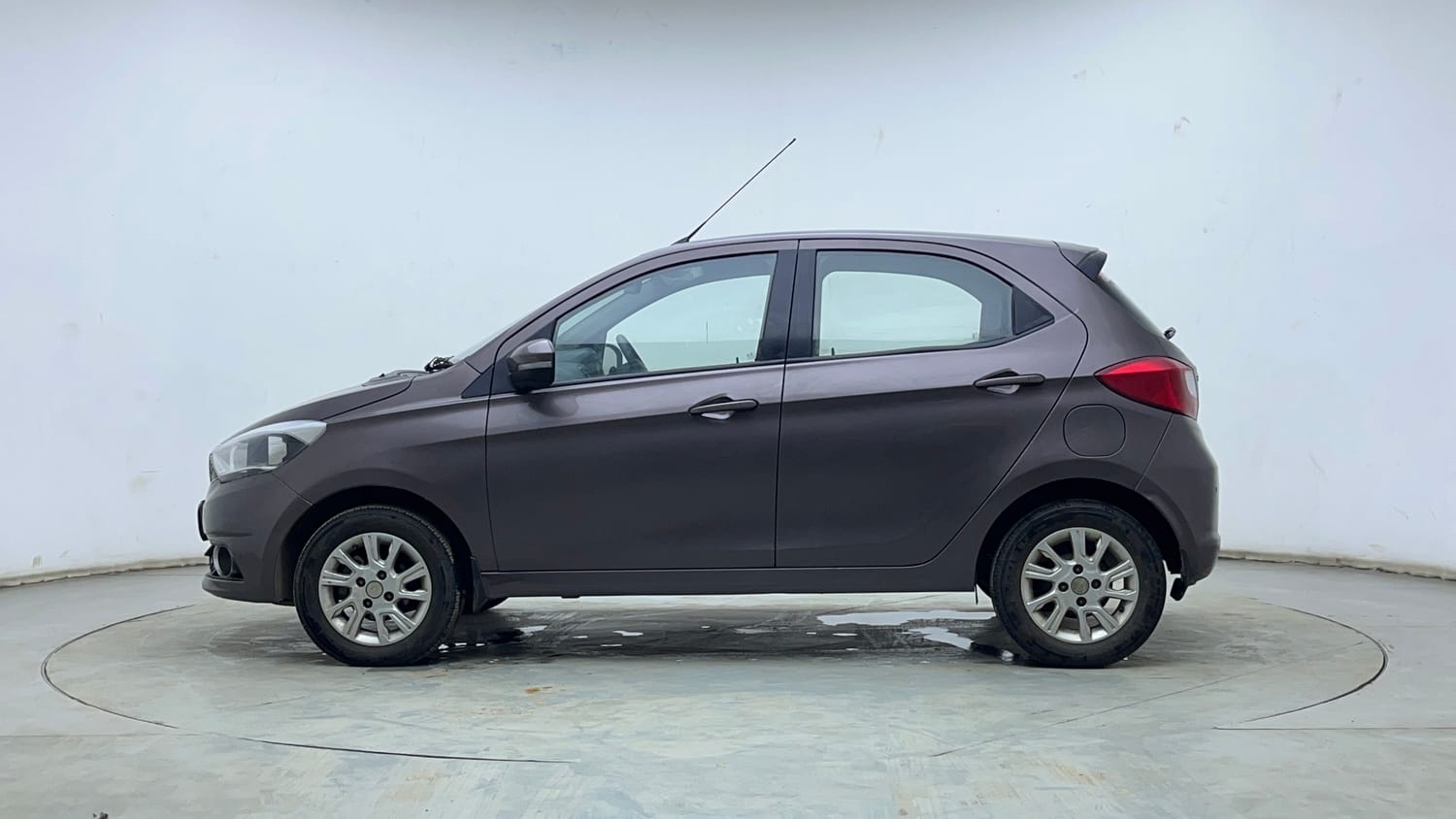 Used 2018 Tata Tiago Revotron XZA Petrol Automatic exterior LEFT SIDE VIEW