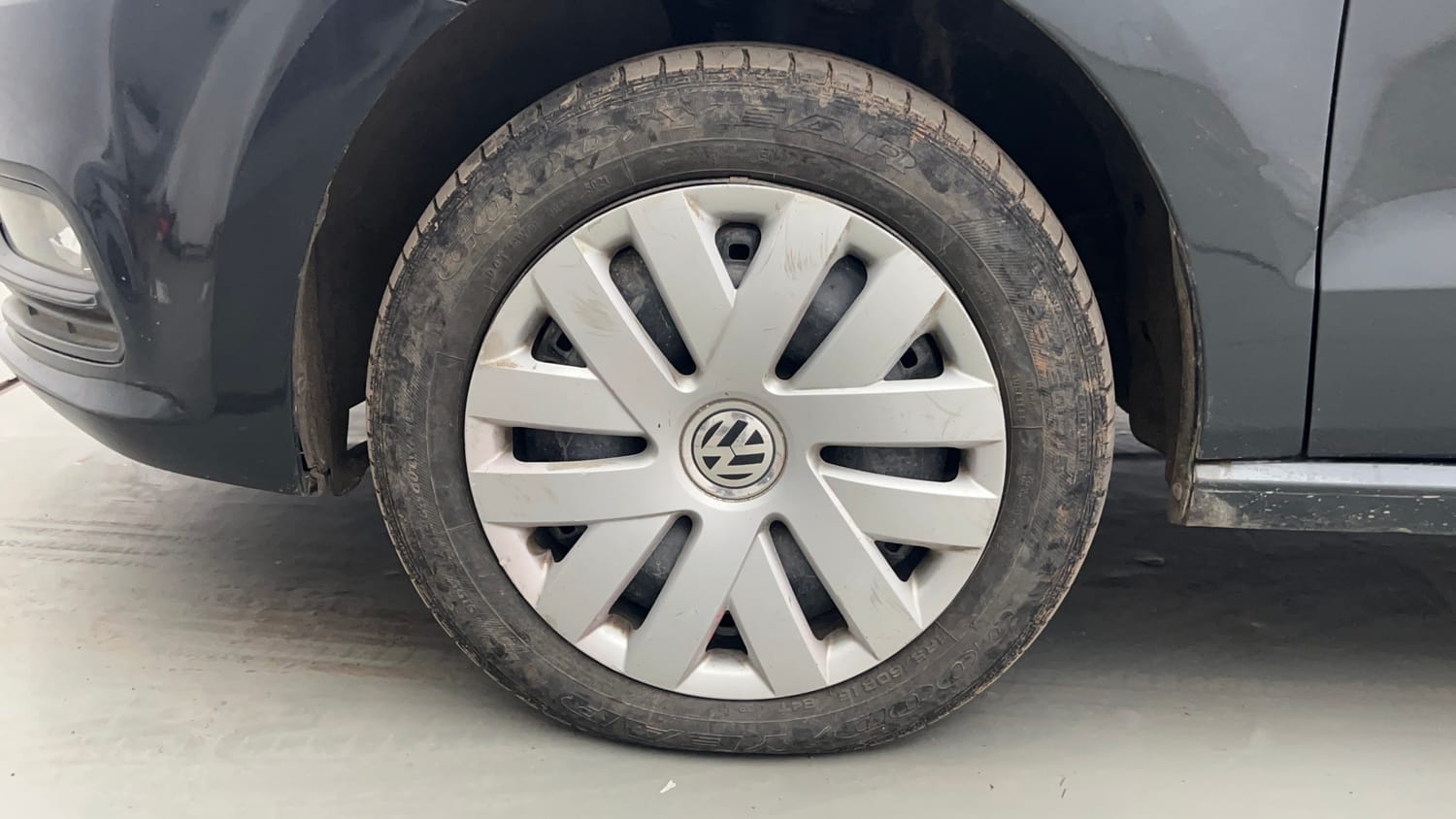 Used 2016 Volkswagen Polo Comfortline 1.2L (P) Petrol Manual tyres LEFT FRONT TYRE RIM VIEW