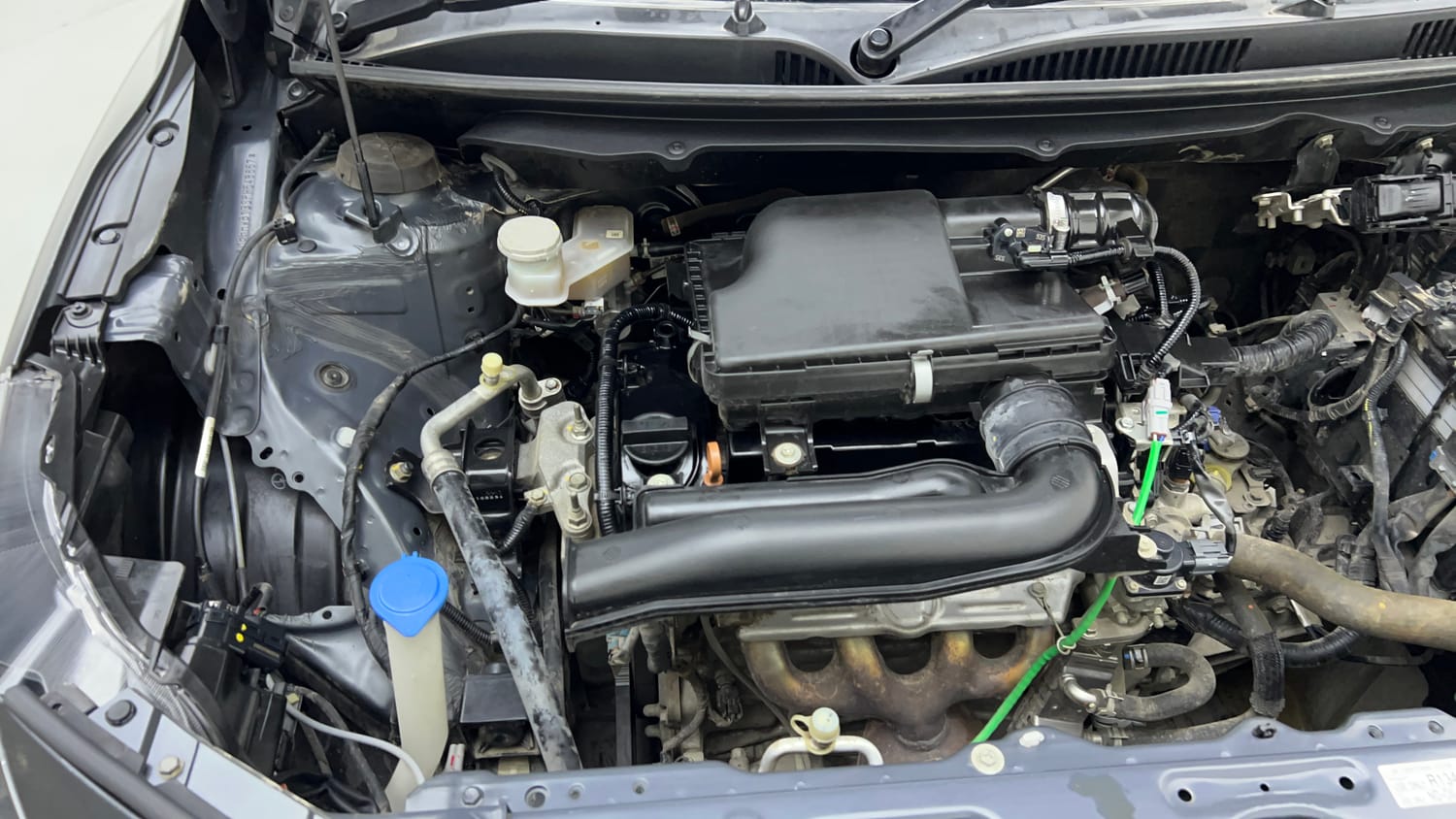 Used 2023 Maruti Suzuki Baleno Delta MT Petrol Manual engine ENGINE RIGHT SIDE VIEW