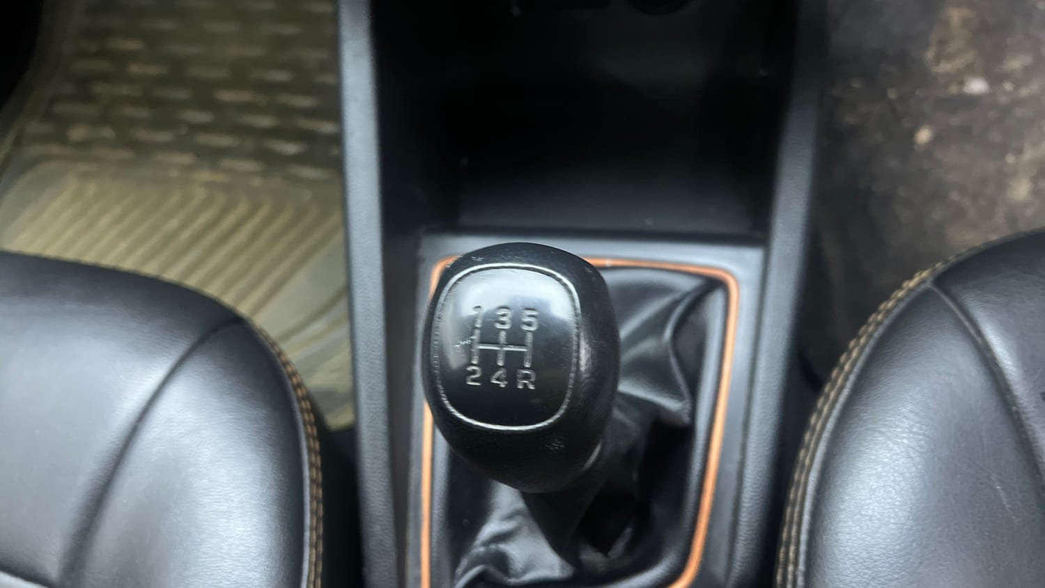 Used 2015 Hyundai i20 Active 1.2 S Petrol Manual interior GEAR  KNOB VIEW