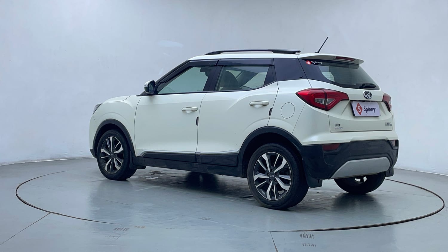 Used 2021 Mahindra XUV 300 W8 (O) 1.2 Petrol AMT Petrol Automatic exterior LEFT REAR CORNER VIEW