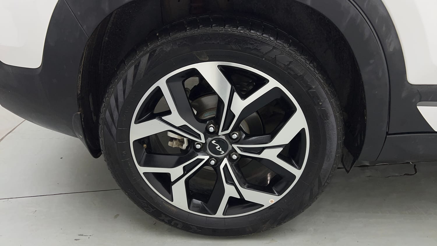 Used 2025 Kia Seltos GTX Plus 1.5 Turbo Petrol DCT Petrol Automatic tyres RIGHT REAR TYRE RIM VIEW